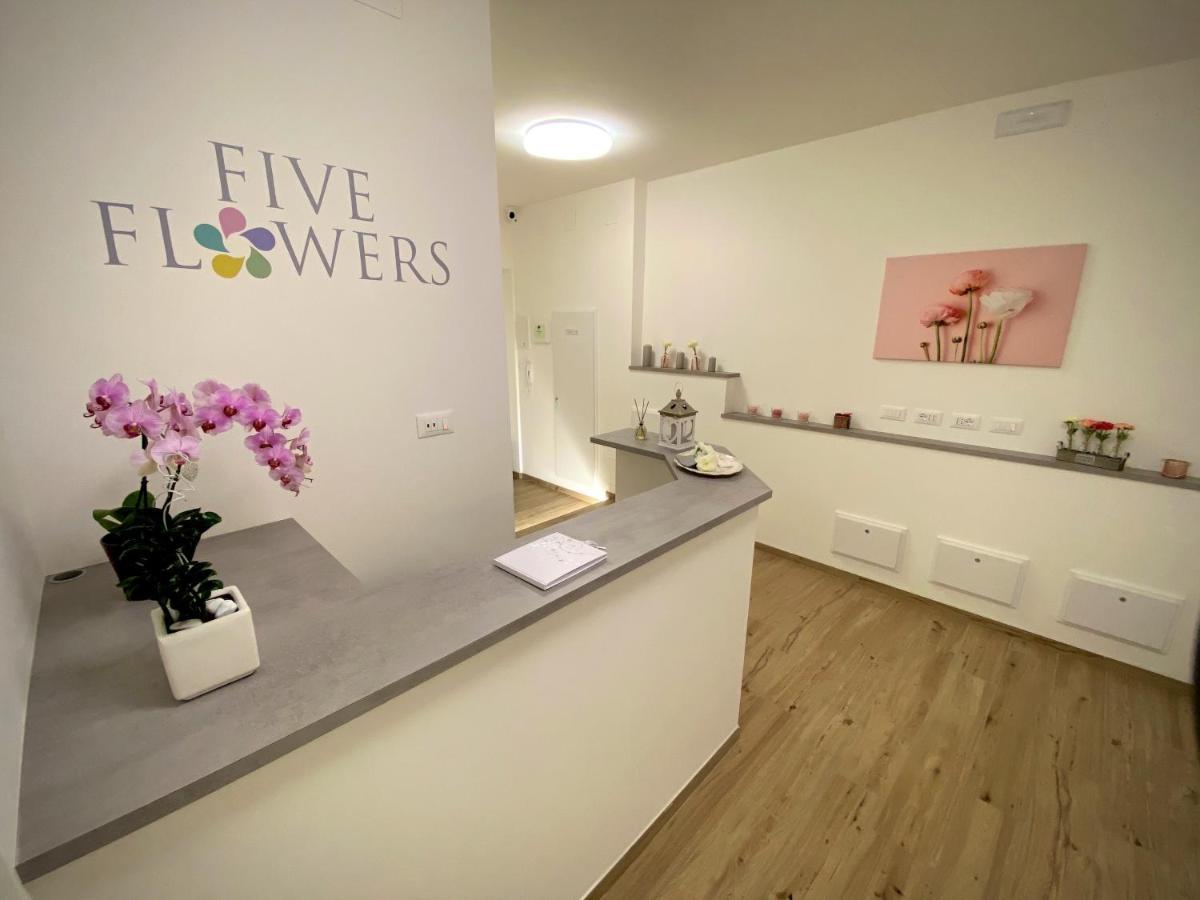 Five Flowers Guest House Trieste Exterior photo