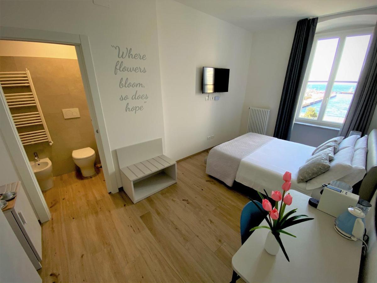 Five Flowers Guest House Trieste Exterior photo