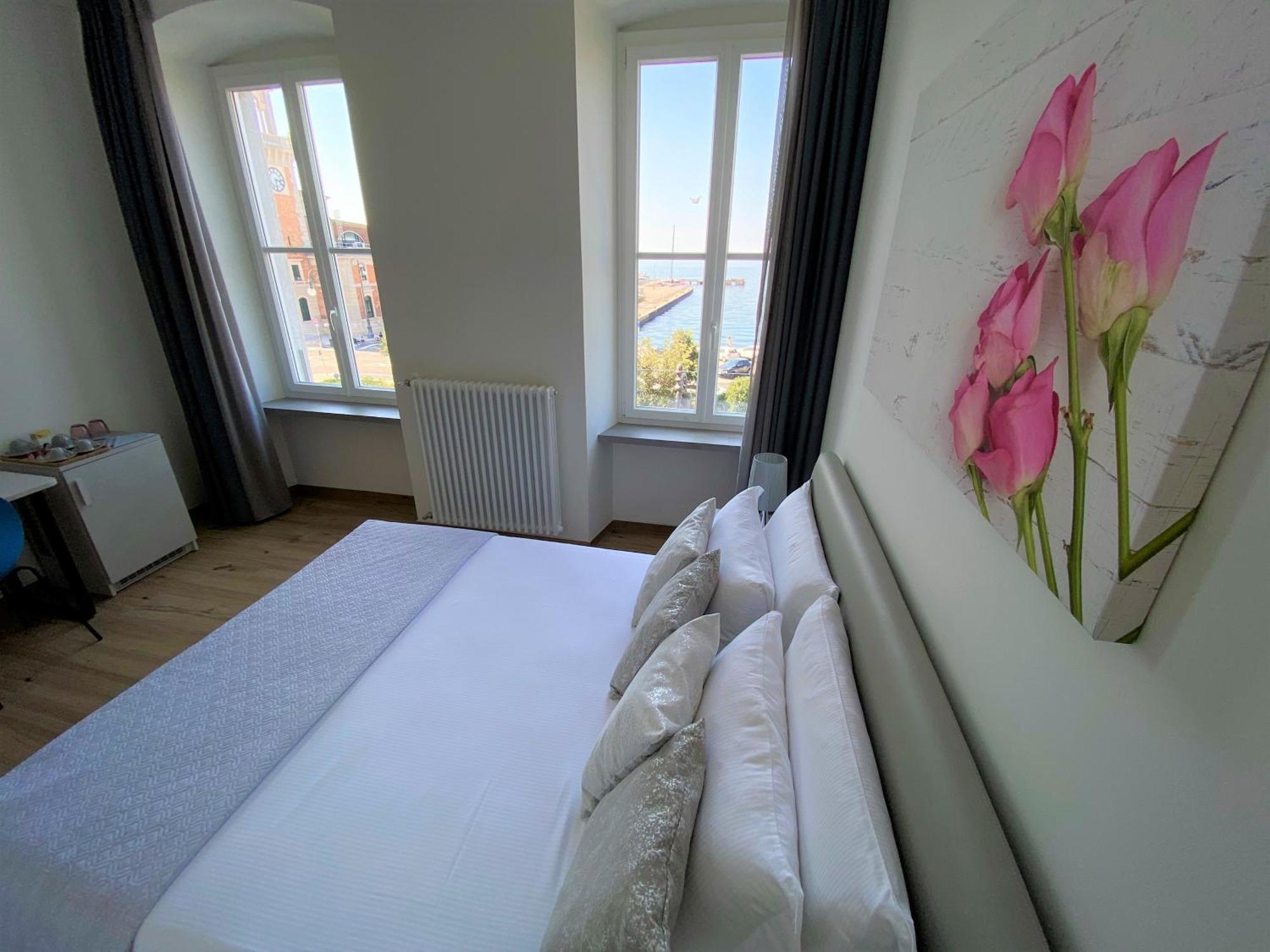 Five Flowers Guest House Trieste Exterior photo