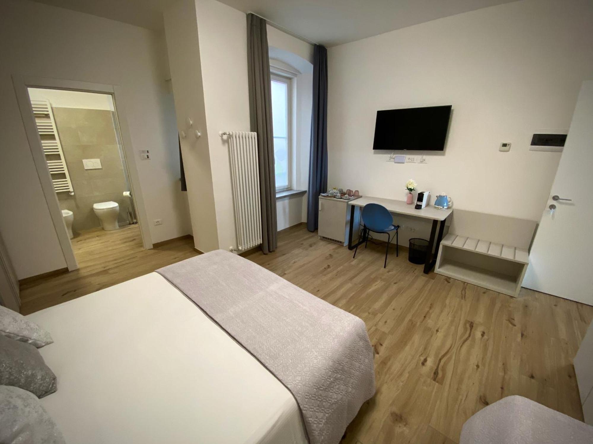 Five Flowers Guest House Trieste Exterior photo